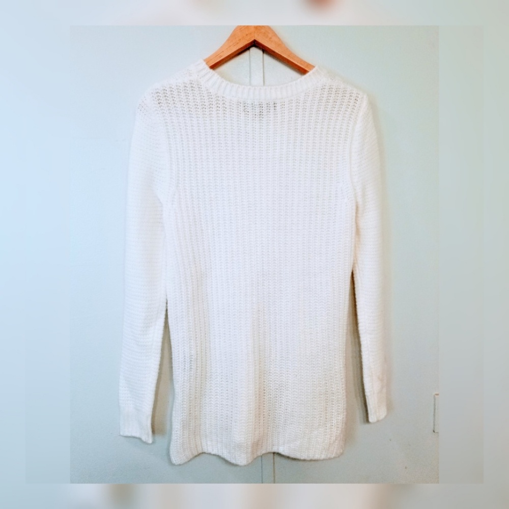 White Sweater - Picture 4 of 8